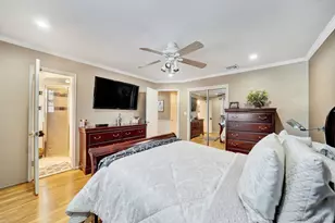 1 Stauber Dr, Plainview, NY 11803 - Photo 16