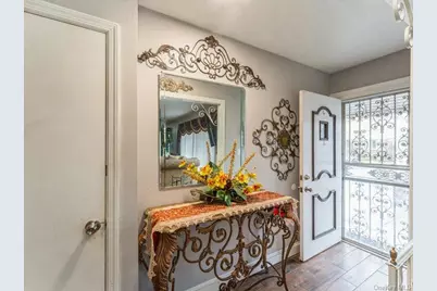 235-36 148th Avenue, Rosedale, NY 11422 - Photo 4