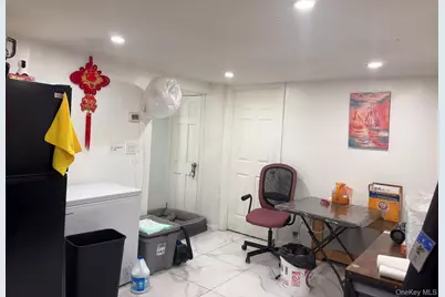 7547 193rd Street, Fresh Meadows, NY 11366 - Photo 20