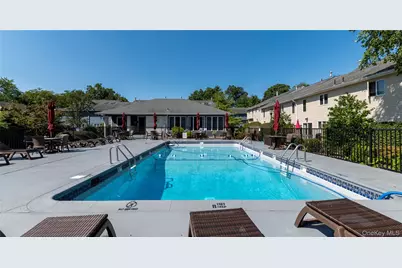 97 Village Green, Bardonia, NY 10954 - Photo 38