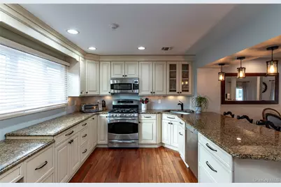 97 Village Green, Bardonia, NY 10954 - Photo 14