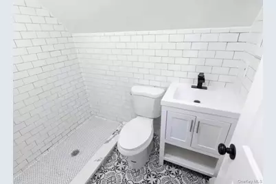 13003 Springfield Boulevard, Springfield Gardens, NY 11413 - Photo 8