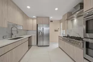 8 Pine Dr, Great Neck, NY 11021 - Photo 16