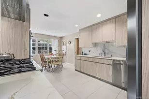 8 Pine Dr, Great Neck, NY 11021 - Photo 14