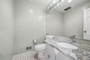 8 Pine Dr, Great Neck, NY 11021 - Photo 28