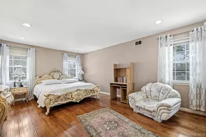 8 Pine Drive, Great Neck, NY 11021 - Photo 28