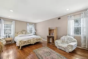 8 Pine Dr, Great Neck, NY 11021 - Photo 28