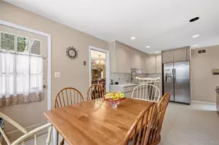 8 Pine Dr, Great Neck, NY 11021 - Photo 20