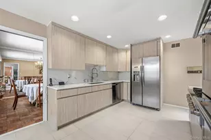 8 Pine Dr, Great Neck, NY 11021 - Photo 18