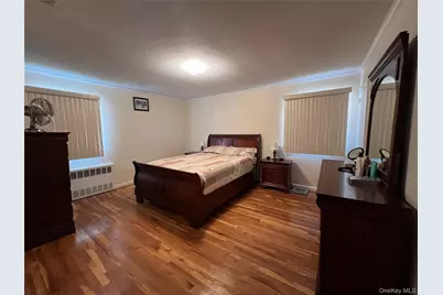 194 Rhododendron Drive, Westbury, NY 11590 - Photo 8