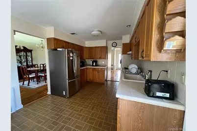 194 Rhododendron Drive, Westbury, NY 11590 - Photo 14