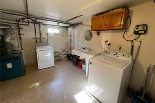 194 Rhododendron Dr, Westbury, NY 11590 - Photo 18