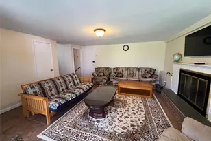 194 Rhododendron Dr, Westbury, NY 11590 - Photo 6