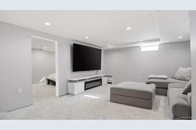 94 Fairview Avenue, Bayport, NY 11705 - Photo 32