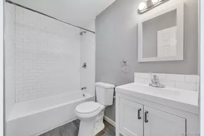 9 Meadow Avenue, Medford, NY 11763 - Photo 24