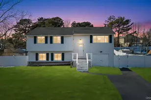 9 Meadow Ave, Medford, NY 11763 - Photo 2