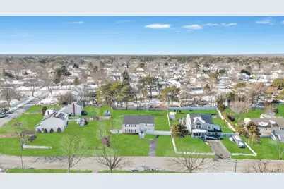 9 Meadow Avenue, Medford, NY 11763 - Photo 4