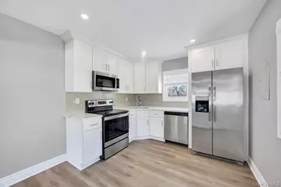 9 Meadow Avenue, Medford, NY 11763 - Photo 12