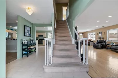 5 Lafayette Place, Massapequa, NY 11758 - Photo 12