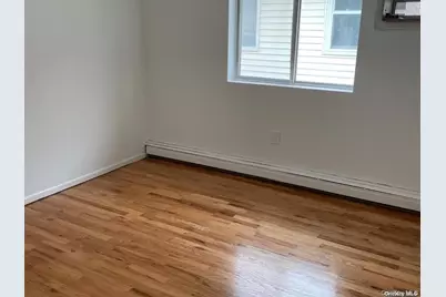 715 E Walnut Street #Upper, Long Beach, NY 11561 - Photo 8