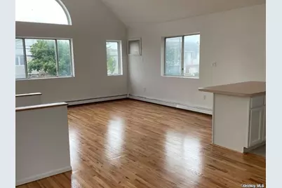 715 E Walnut Street #Upper, Long Beach, NY 11561 - Photo 4