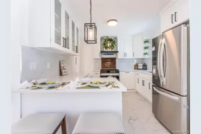 120 Glenwood Road, Glenwood Landing, NY 11547 - Photo 12