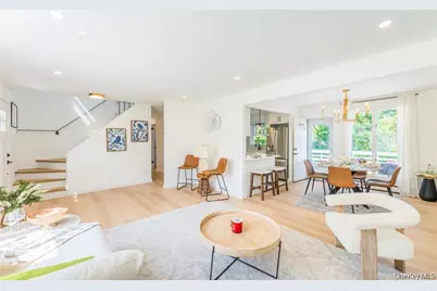 120 Glenwood Road, Glenwood Landing, NY 11547 - Photo 6