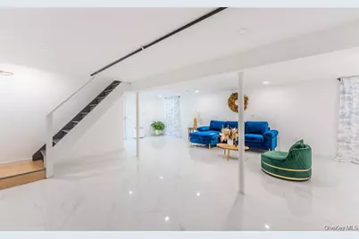 120 Glenwood Road, Glenwood Landing, NY 11547 - Photo 24