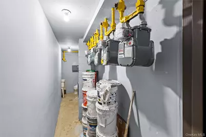 5609 Van Cleef, Corona, NY 11368 - Photo 10