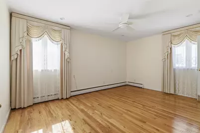 716 Park Lane, Valley Stream, NY 11581 - Photo 8