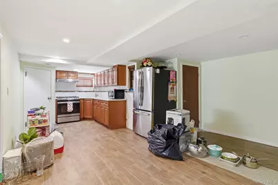 716 Park Lane, Valley Stream, NY 11581 - Photo 18