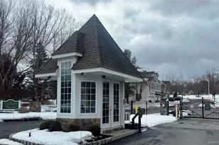 21 High Ridge Ln, Middletown, NY 10940 - Photo 2