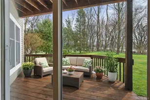 7 Club Pointe Dr, White Plains, NY 10605 - Photo 10