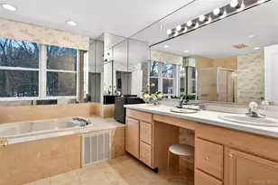 7 Club Pointe Dr, White Plains, NY 10605 - Photo 30