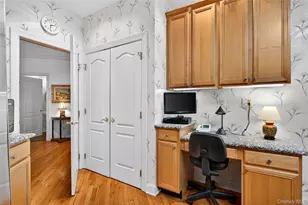 7 Club Pointe Dr, White Plains, NY 10605 - Photo 26