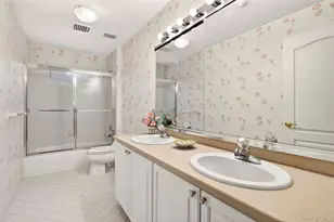 7 Club Pointe Dr, White Plains, NY 10605 - Photo 34