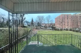 545 Pelham Rd, New Rochelle, NY 10805 - Photo 22