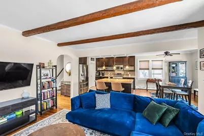 60 Cherry Street, Massapequa, NY 11758 - Photo 6