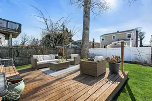 60 Cherry St, Massapequa, NY 11758 - Photo 22