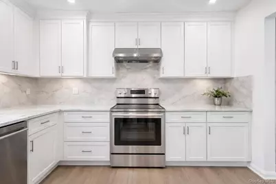 201 Shonnard Terrace, Yonkers, NY 10701 - Photo 4