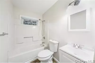 15 Park Place, Hyde Park, NY 12538 - Photo 8