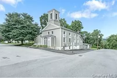 15 Park Place, Hyde Park, NY 12538 - Photo 1