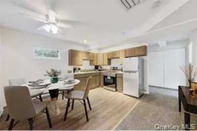 15 Park Place, Hyde Park, NY 12538 - Photo 4