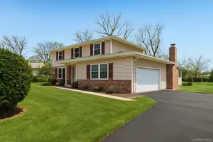 28 Sycamore Ave, Lake Grove, NY 11755 - Photo 2