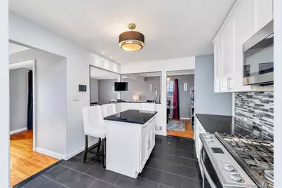 488 Pershing Blvd, Rockville Centre, NY 11570 - Photo 18