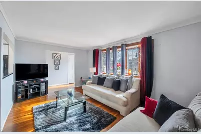 488 Pershing Blvd, Rockville Centre, NY 11570 - Photo 12