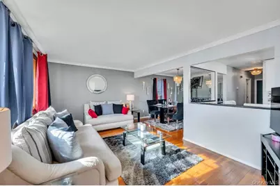 488 Pershing Blvd, Rockville Centre, NY 11570 - Photo 10