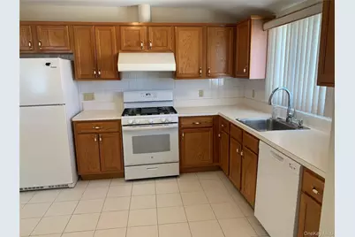 5748 256th Street #2nd, Little Neck, NY 11362 - Photo 6