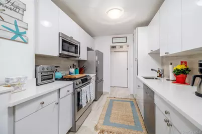 430 Shore Road #2E, Long Beach, NY 11561 - Photo 6