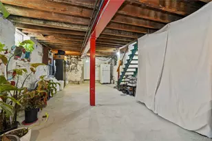 63-25 60th Pl, Ridgewood, NY 11385 - Photo 36